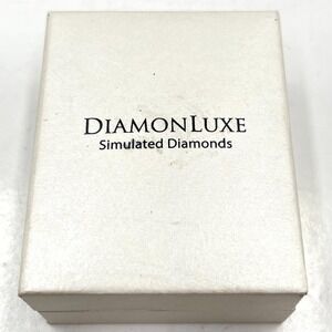Vintage DiamonLuxe Simulated Diamonds Jewelry Gift‎ Box White Presentation Case